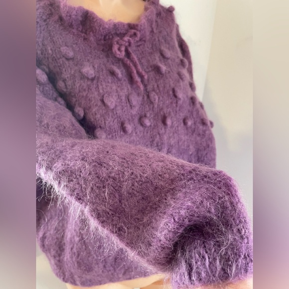 Gorgeous feminine handmade wobble sweater wool mohair mix - Picture 2 of 8